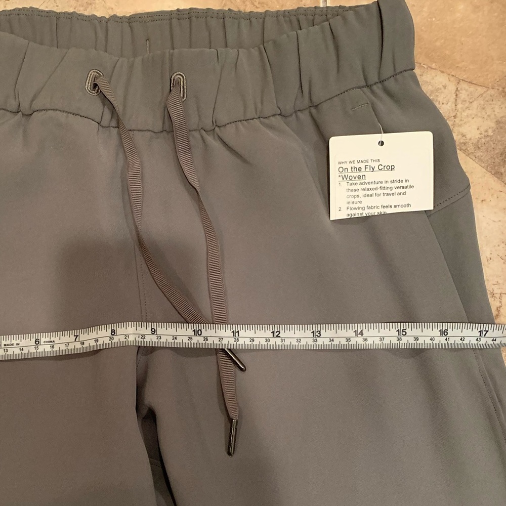 Lululemon on the fly crop pants- they aresoldout! - Picture 10 of 10